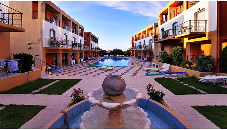 Sunrise Village, Крит